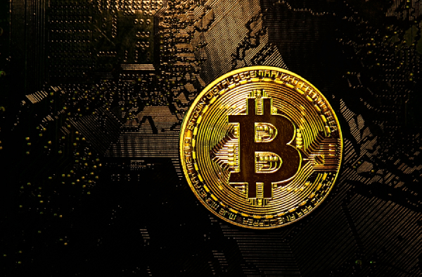 Adózási könnyítések kriptolovagoknak - kriptoeszközök adózása / Fiskale Erleichterungen nach Kryptoeinkommen - 15% „flat tax” auf Kryptoeinkommen in Ungarn / 15% flat tax on cryptocurrency incomes in Hungary - ABT Treuhand