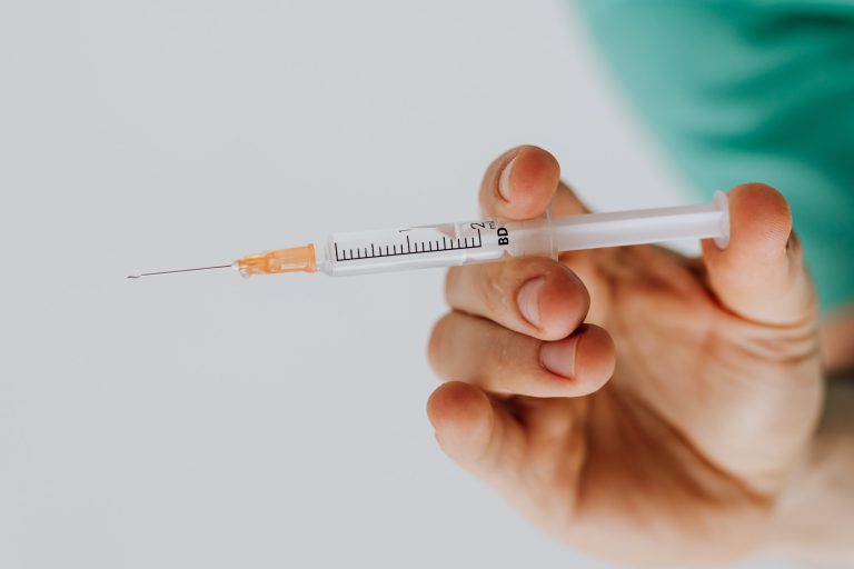 Becton Dickinson - Mehr Spritzen aus Környe / Becton Dickinson - More syringes from Környe