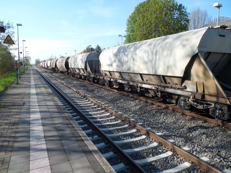 Nymwag errichtet Schienenfahrzeugwerk / Nymwag builds rail vehicle factory