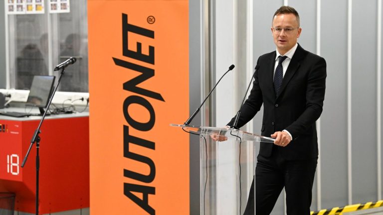 SAG-Autonet Kft. - Regionales Distributionszentrum in Üllő / SAG-Autonet Kft. - Regional distribution center in Üllő