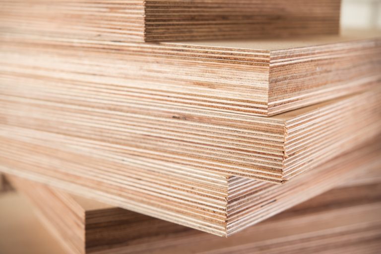 Swiss Krono Kft. - Produktionsstätte für Sperrholzplatten / Swiss Krono Kft. - Plywood production plant