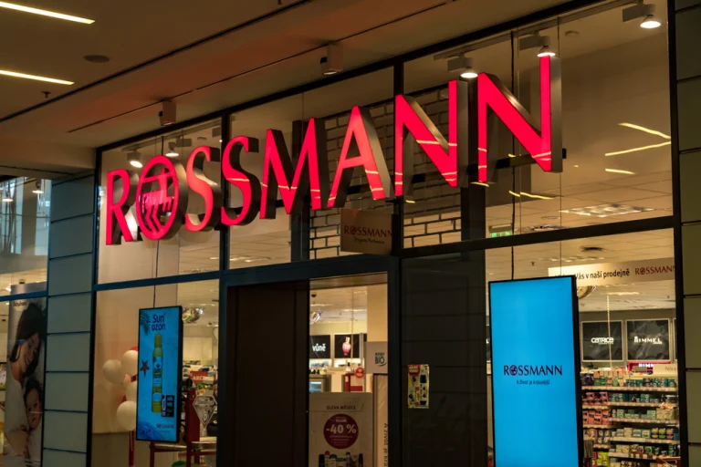 Rossmann Magyarország - Mega-Logistikzentrum in Üllő / Rossmann Magyarország - Mega logistics center in Üllő