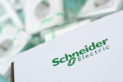 Schneider Electric - Smart Factory an der Donau / Schneider Electric - Smart factory in Dunavecse