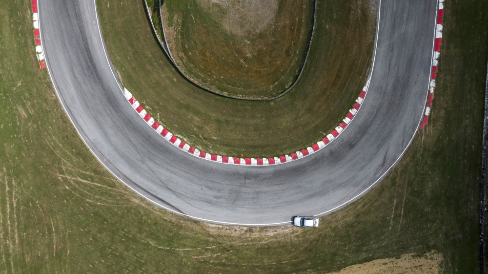ZalaZONE – High-speed oval track by spring