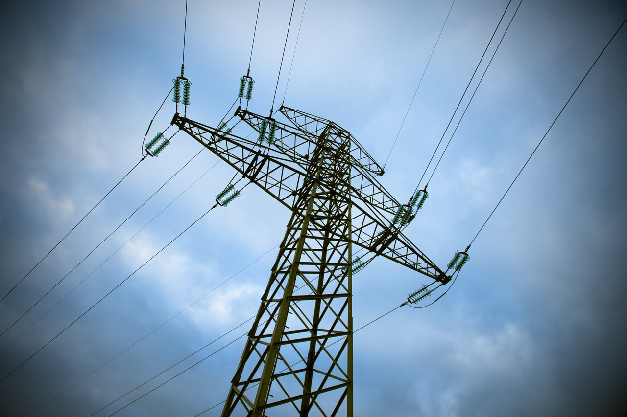 Expansion of power grids – New substations by E.ON and MVM