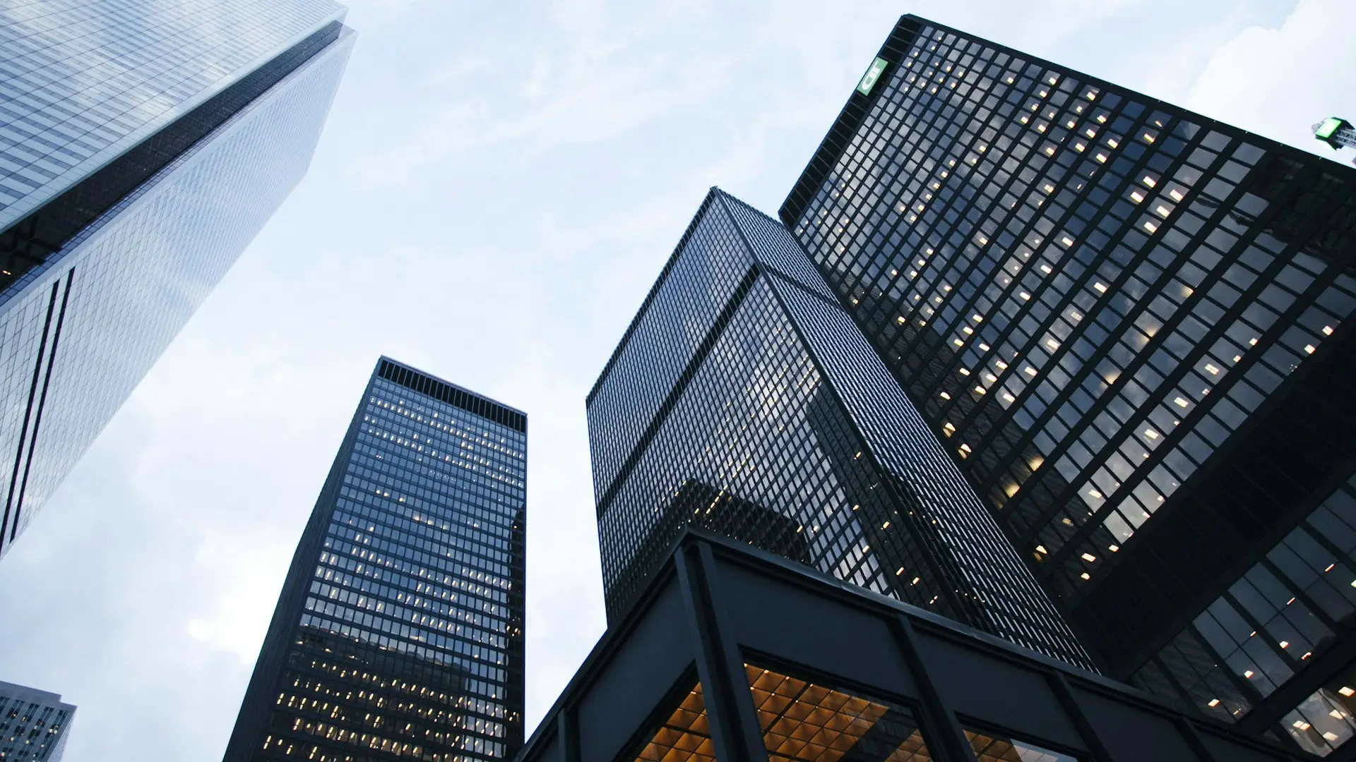 Colliers – Growth in commercial real estate