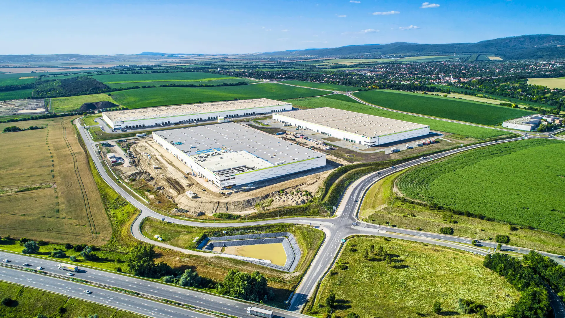 HelloParks – Erste Real Estate Fund acquires warehouse