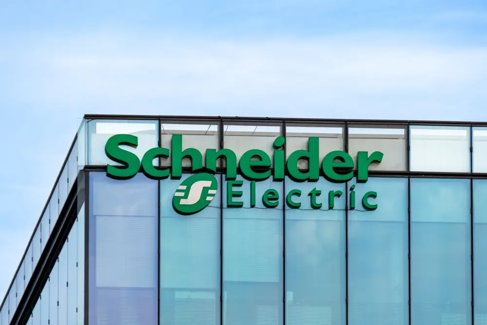 Schneider Electric – Major factory expansion in Dunavecse