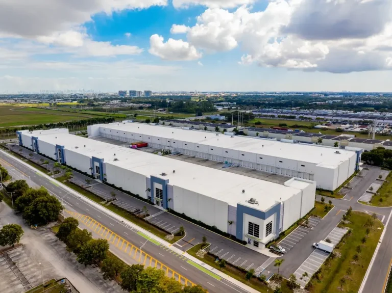 Trimetrik Kft. - Neue Produktionsstätte in Székesfehérvár / Trimetrik Kft. – New production facility in Székesfehérvár