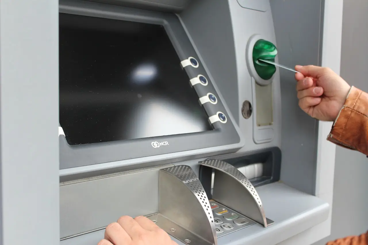 MBH Bank – ATMs at MOL fuel stations