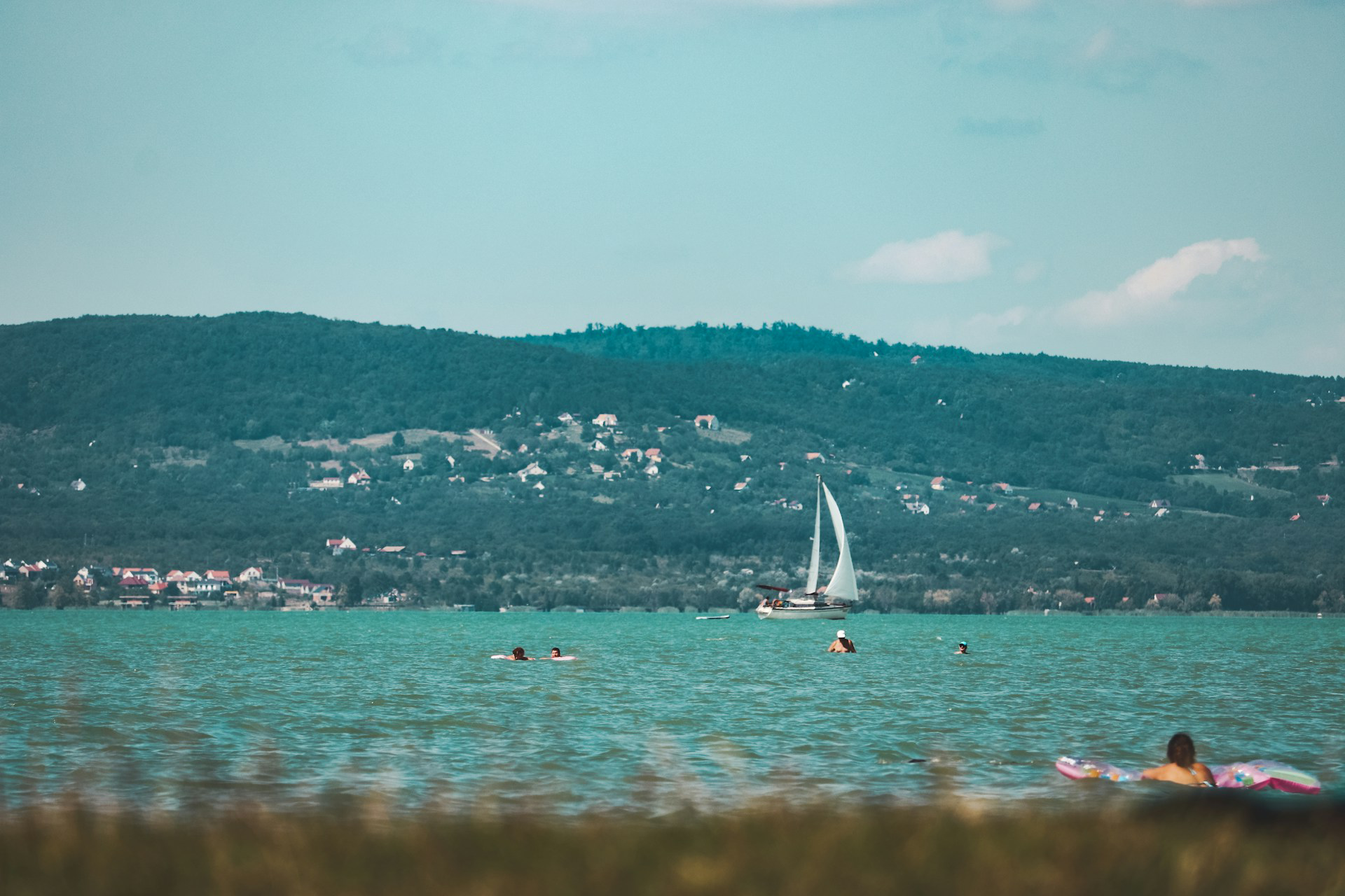 Tourism sector sets a new record