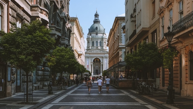 Ungarns Industrie / About Hungary